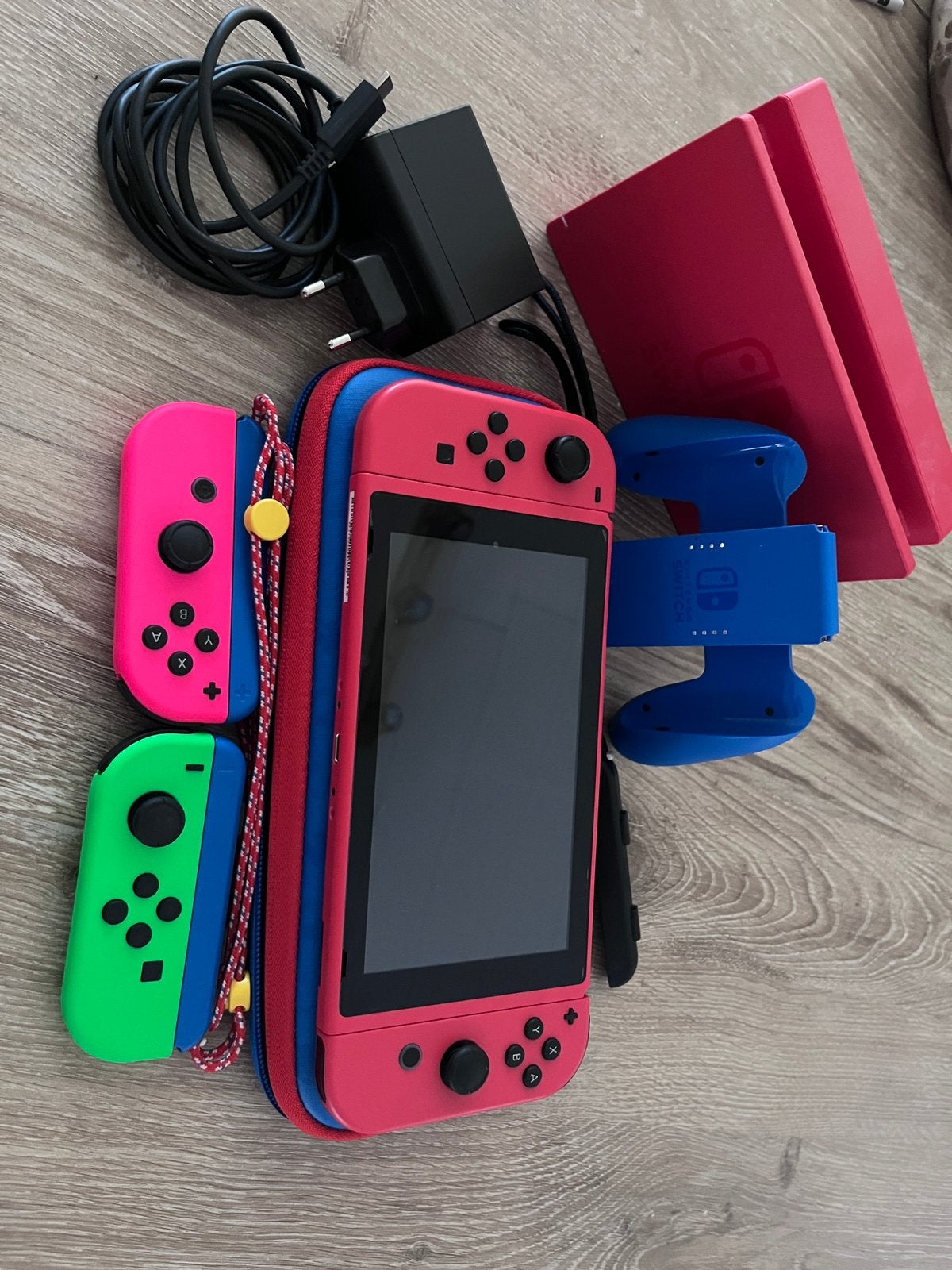 Nintendo switch, Games en Spelcomputers, Spelcomputers | Nintendo Switch, Ophalen of Verzenden, Zo goed als nieuw