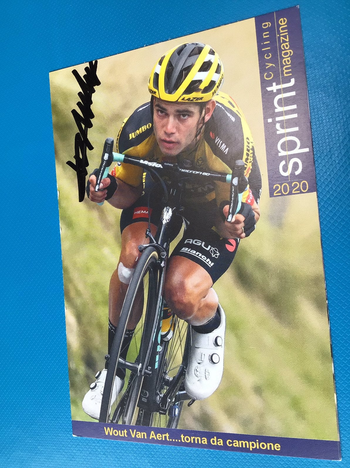 Wielerkaart 2020 team jumbo wout van aert signe, Ophalen of Verzenden, Zo goed als nieuw