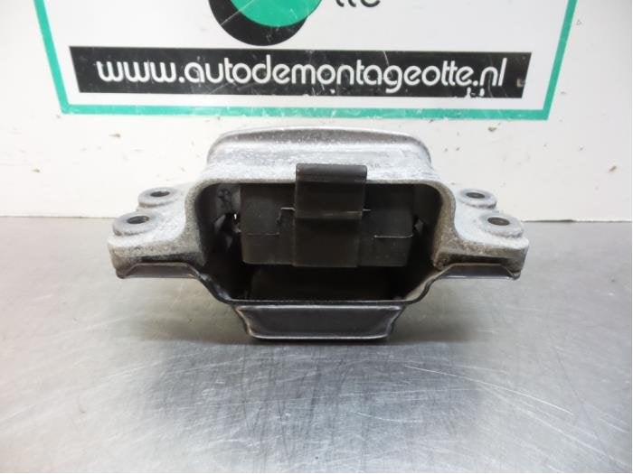 Support boîte de vitesse d'un Volkswagen Caddy (Caddy 04-), Autos : Pièces & Accessoires, Volkswagen, -, 3 mois de garantie, Utilisé