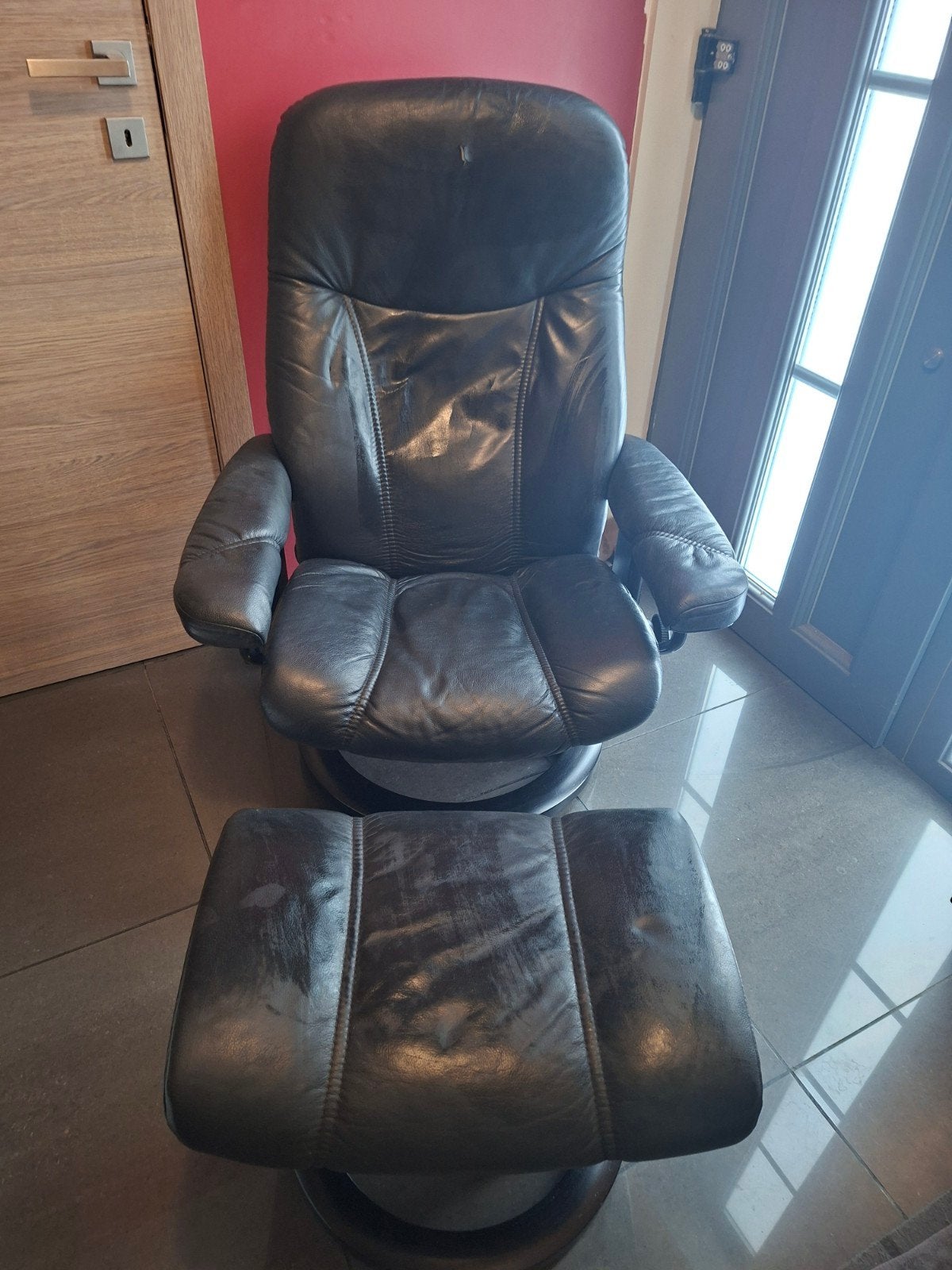 fauteuil relax Stressless avec repose pieds en cuir, Maison & Meubles, Moins de 75 cm, Enlèvement, Utilisé, 50 à 75 cm
