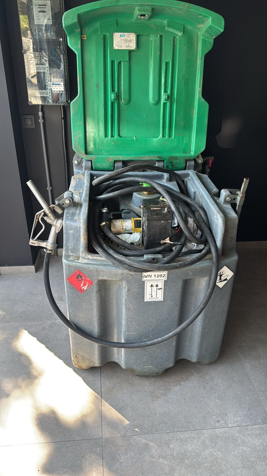 Pompe  électriques avec cuve de 600 l, Bricolage & Construction, Enlèvement ou Envoi