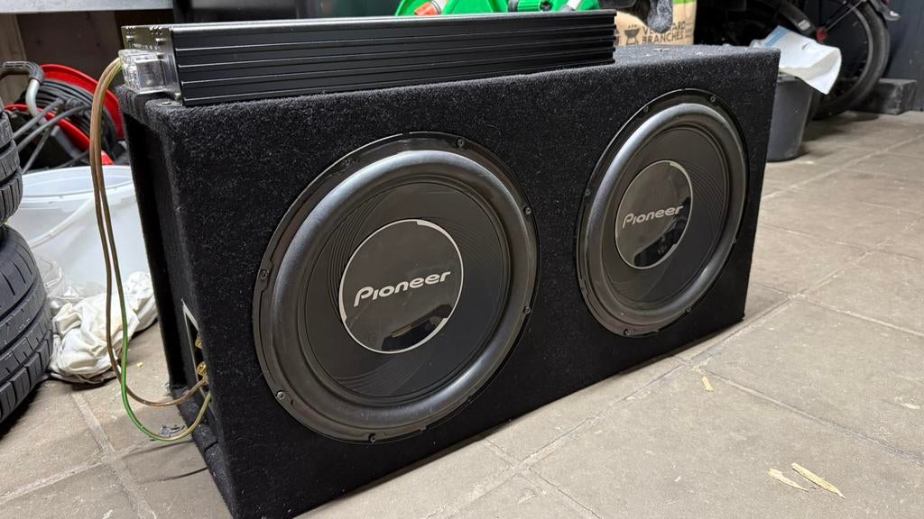 Pioneer auto subwoofer, Autos : Divers, Haut-parleurs voiture, Comme neuf, Enlèvement