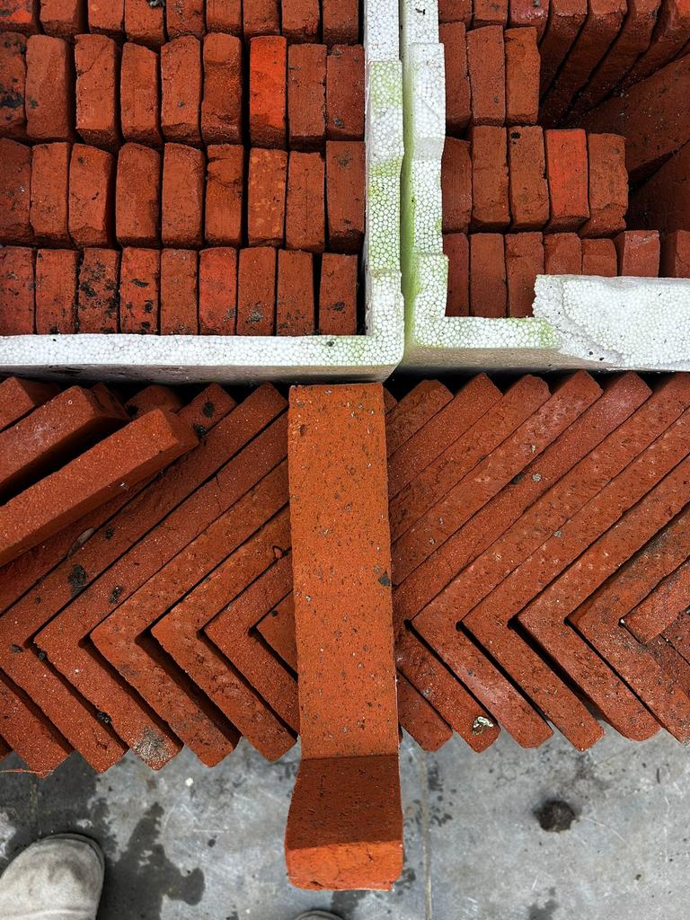 Strippen buitenmuur, Enlèvement, Comme neuf