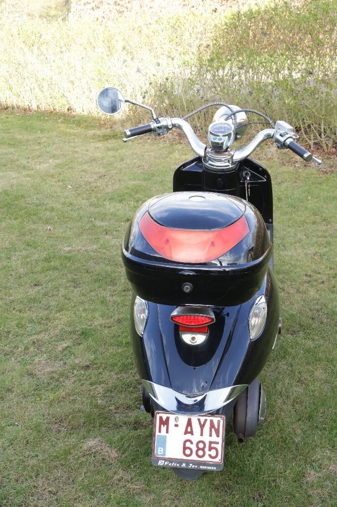 scooter, Fietsen en Brommers, Ophalen, Gebruikt, 125 cc, Razzo