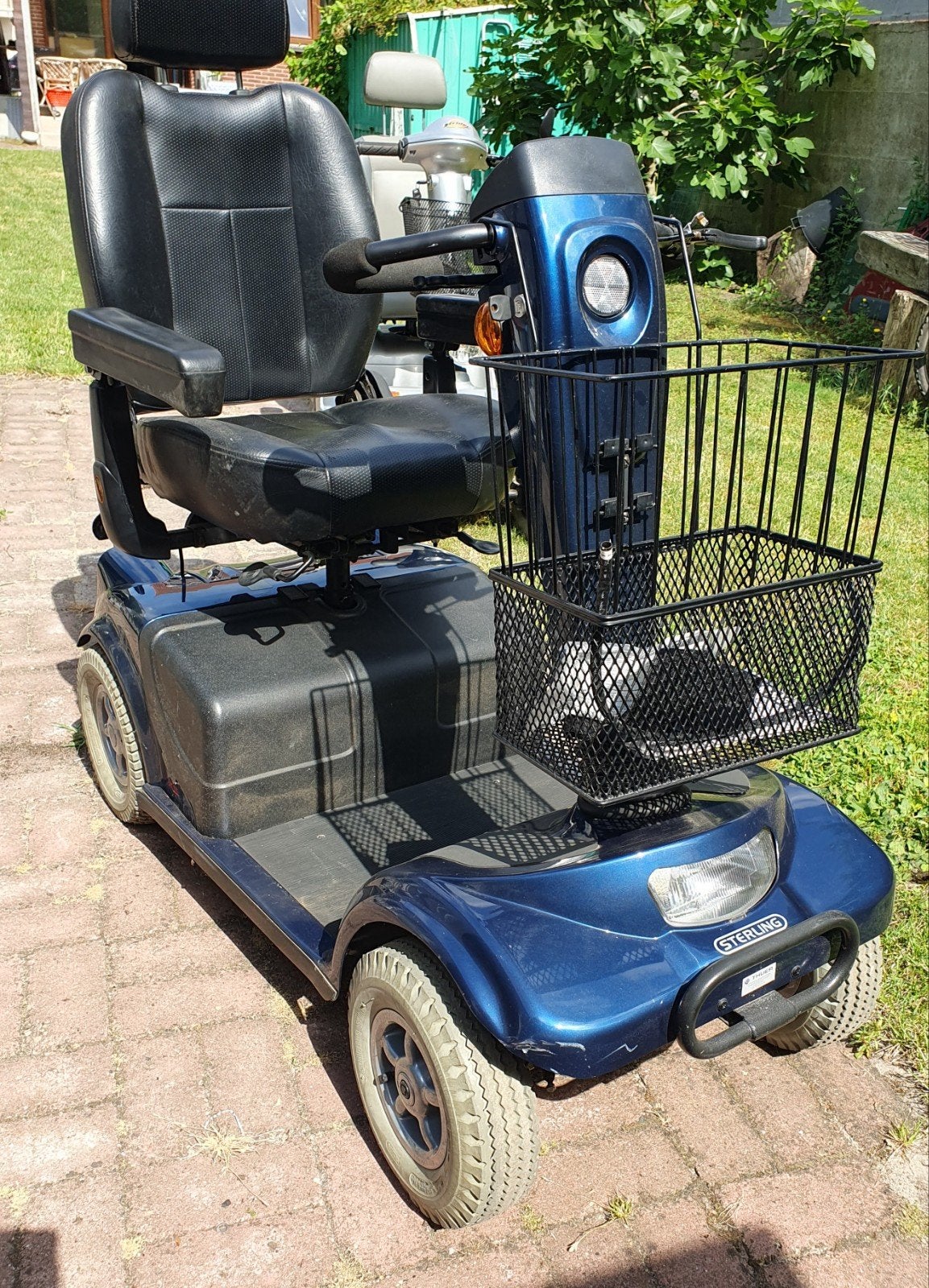 Scootmobile voor onderdelen of reparatie.Er is geen batterij, Ophalen