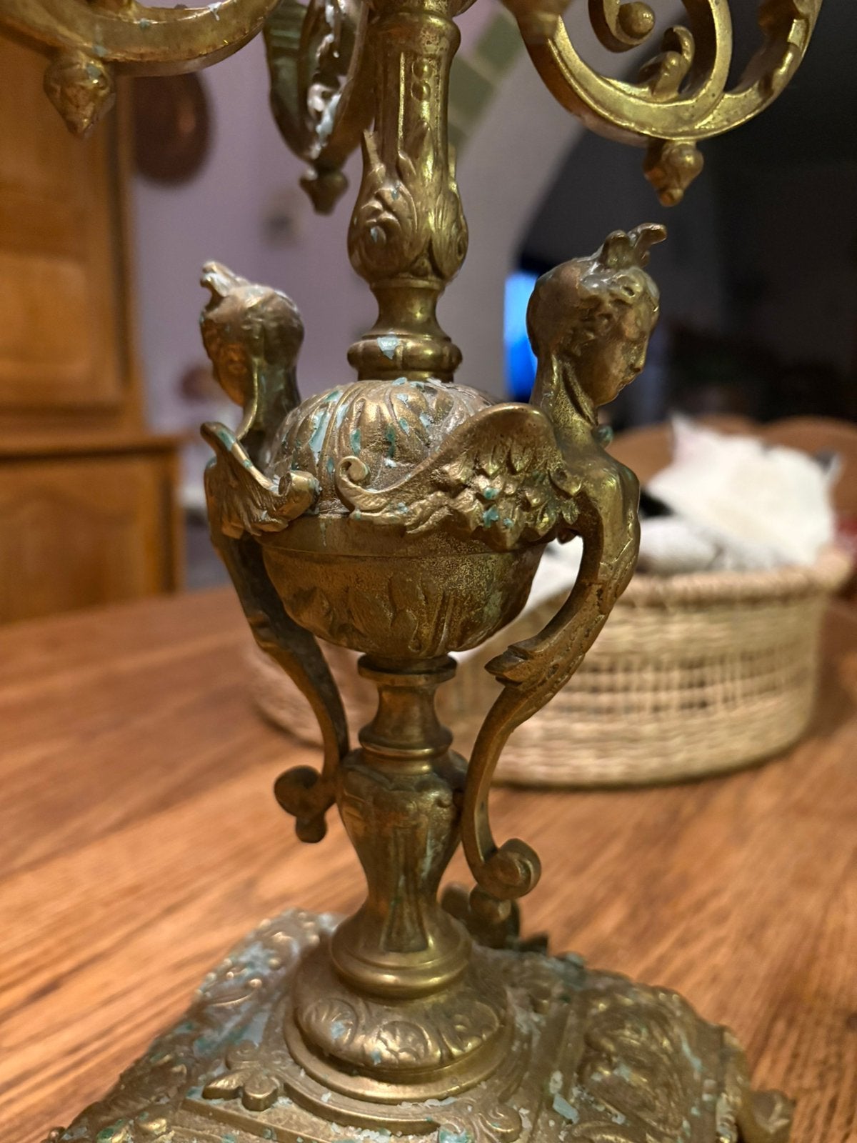 2 Bougeoirs en bronze dorés , moitié 19 e siècle, Antiquités & Art, Enlèvement ou Envoi, Cuivre ou Bronze