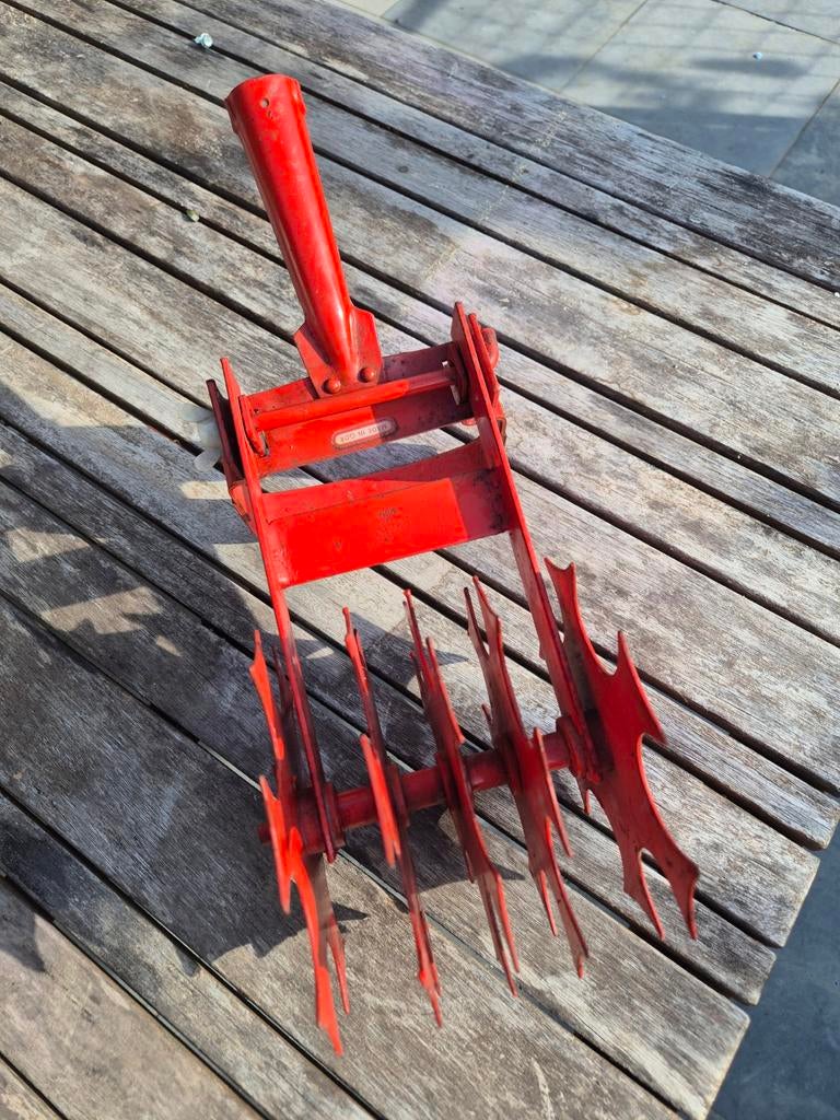 Vintage DDR sterfrees/ handcultivator- Made in GDR, Antiquités & Art, Antiquités | Outils & Instruments, Enlèvement ou Envoi