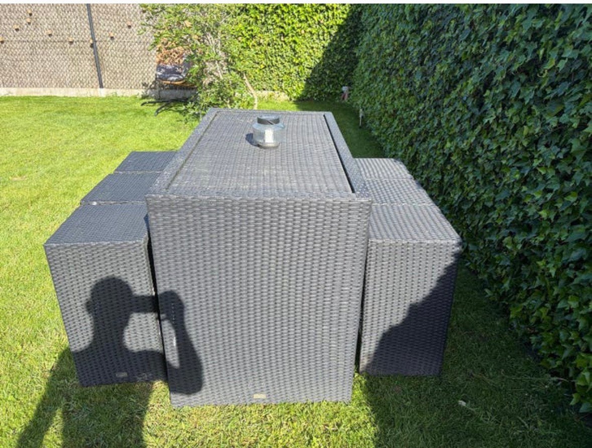 Tuintafel met 6 bijhorende stoeltjes, Ophalen, Gebruikt