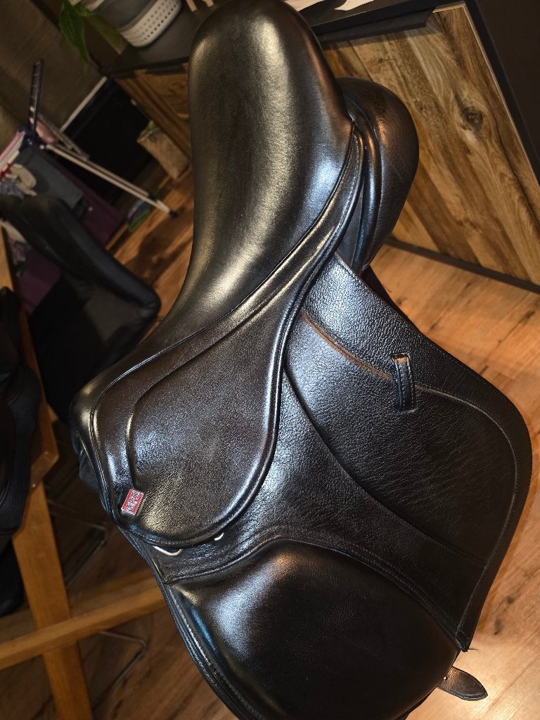 Zadel, Dieren en Toebehoren, Ophalen, Zo goed als nieuw, Springen, M (17 inch)