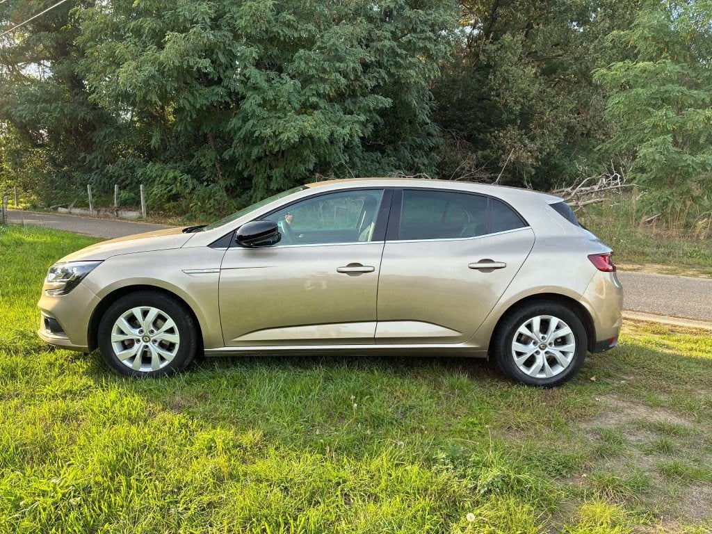 ! PRIX RÉDUIT ! Renault Mégane Limited - seulement 34 000 km, Autos, 1332 cm³, Achat, Euro 6, Boîte manuelle