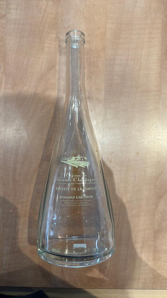 Decoratieve cognag fles, Ophalen