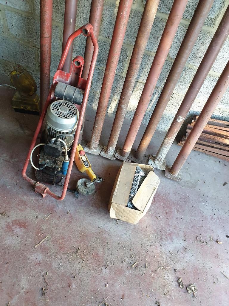 materialen voor in de bouw, Enlèvement, Utilisé