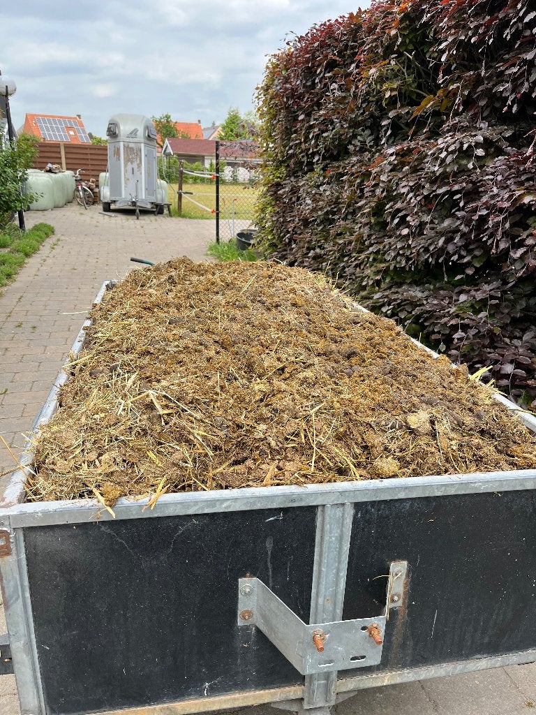 Gratis paardenmest, Ophalen, Mest