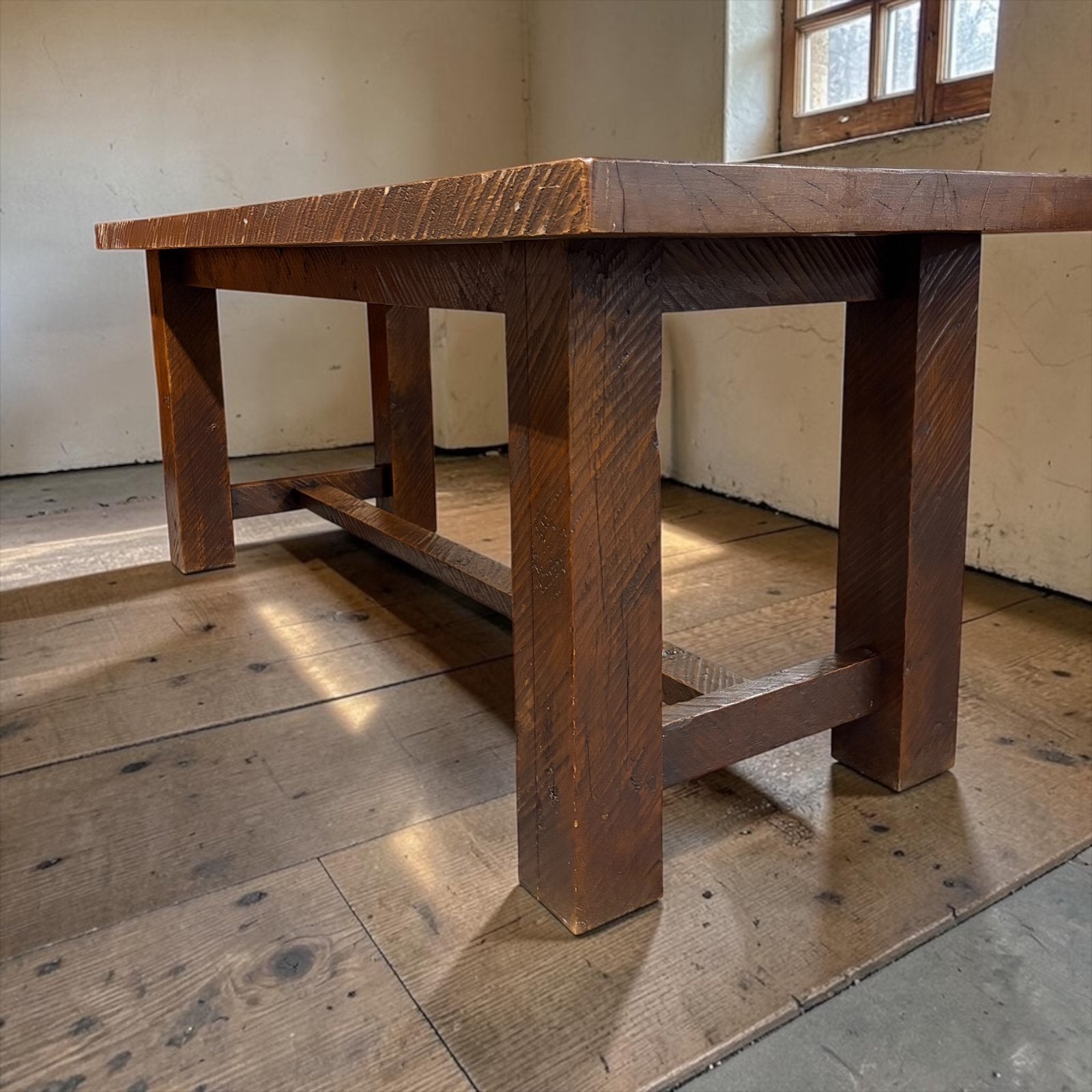 Table/table de ferme brutaliste espagnole vintage en bois, Envoi