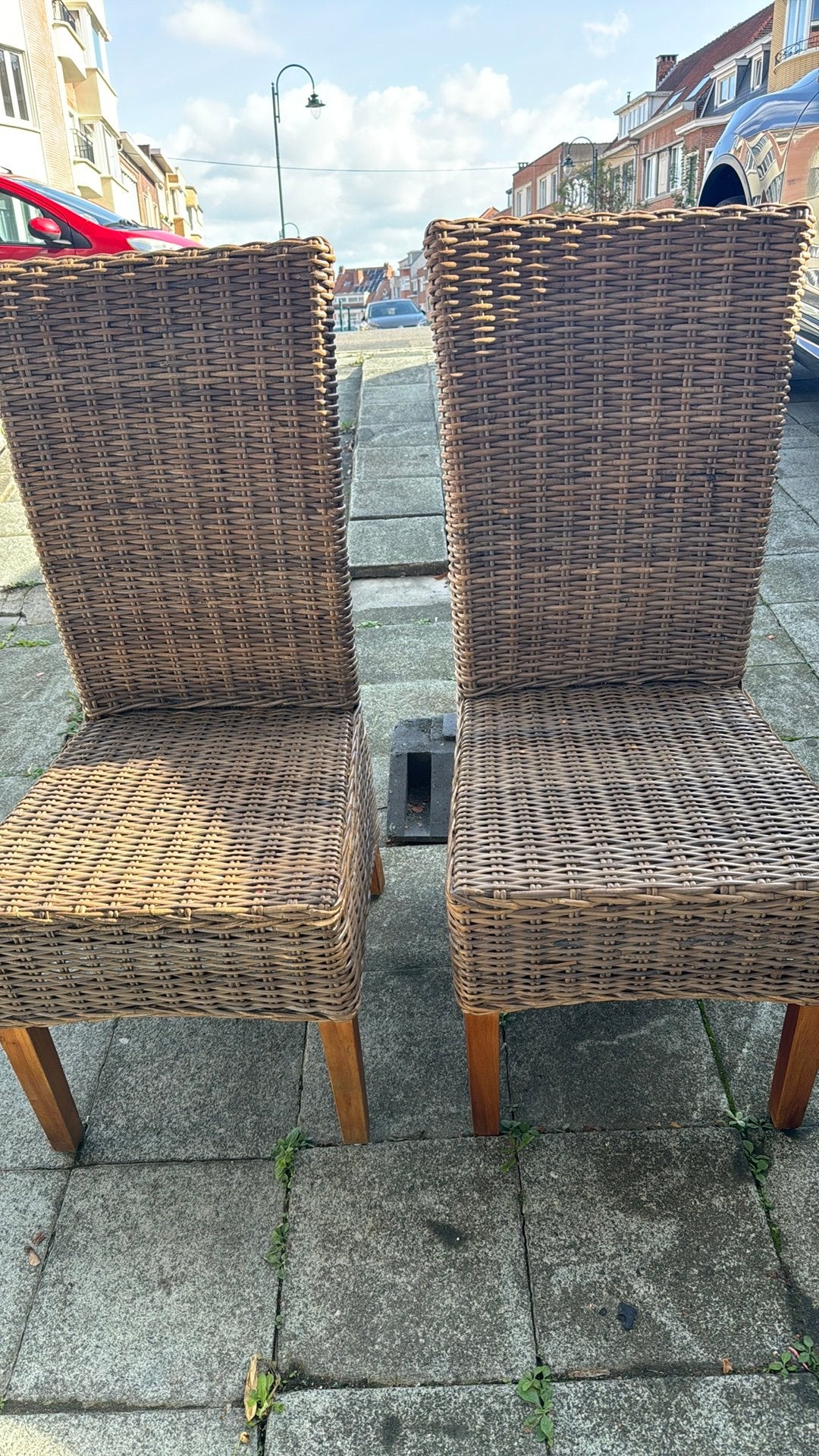 Chaises de salle a manger en bois , etat propre 4 pieces, Enlèvement