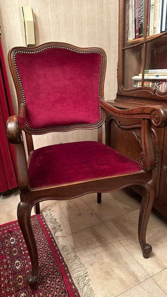 Rustieke eikenhouten stoel met rood fluwelen bekleding, Gebruikt, Eén, Rood, Hout