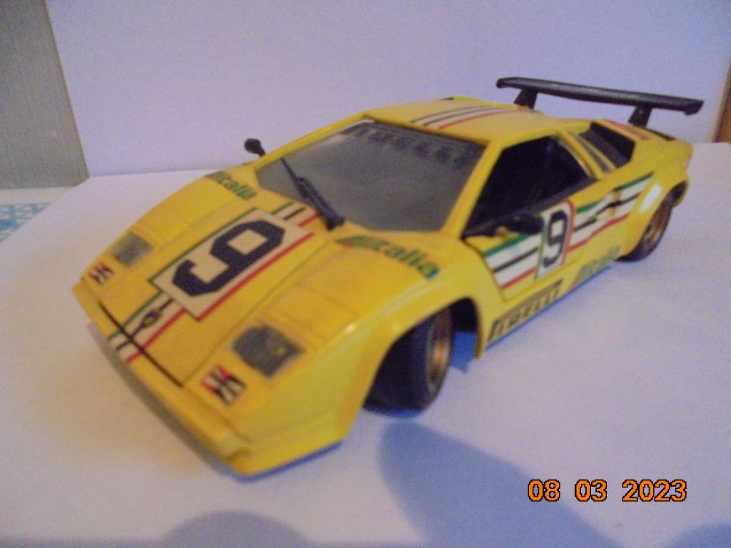 LAMBORGHINI COUNTACH REVELL 1/24, Enlèvement ou Envoi, Comme neuf, Voiture, Revell