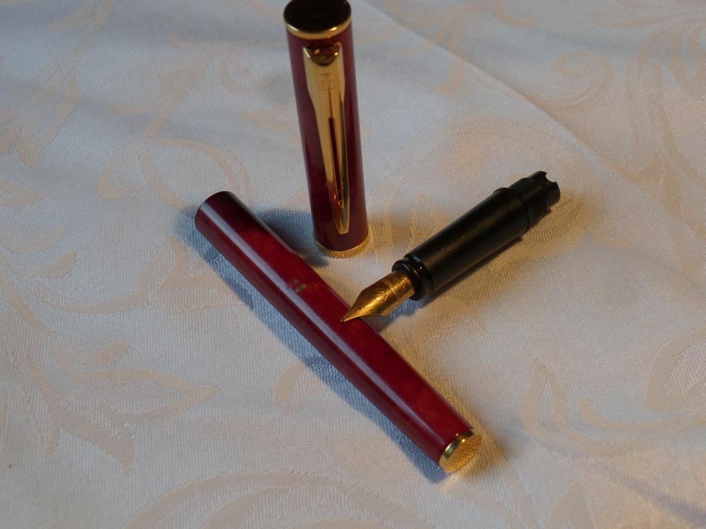 Waterman rood gemarmerde vulpen, Ophalen of Verzenden, Zo goed als nieuw, Vulpen, Waterman