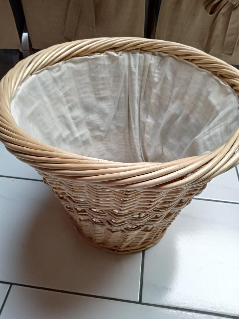 Manne en osier H.40 cm, Osier, Rond, Comme neuf, Enlèvement