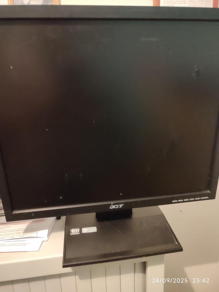 Pc de bureau avec écran., Computers en Software, Ophalen, Gebruikt, 2 tot 3 Ghz, Met monitor