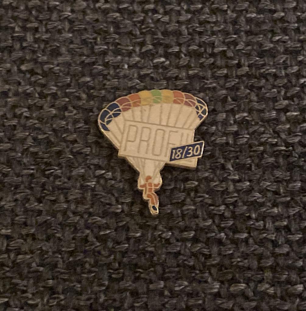 PIN - PROFIL - PARACHUTE, Envoi, Utilisé, Autres sujets/thèmes, Insigne ou Pin's