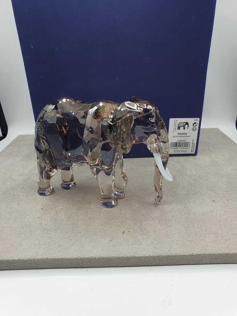 Swarovski SCS 2022 Olifant Grootmoeder Fayola., Verzamelen, Ophalen of Verzenden