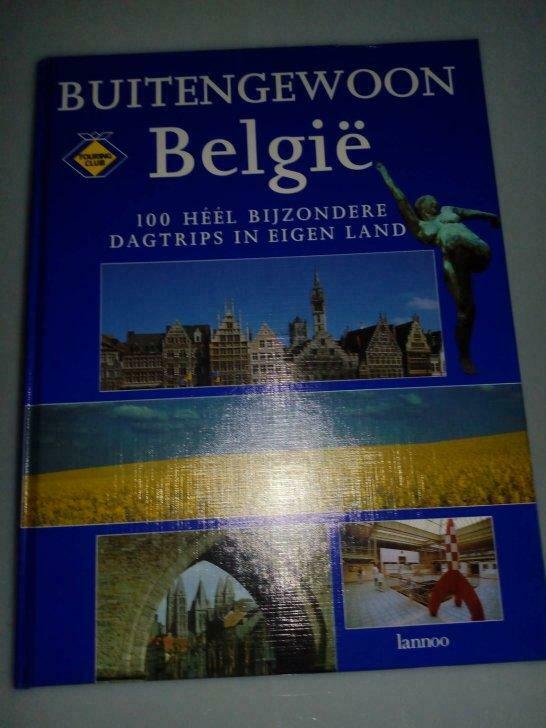 Lot van 2  boeken touring club, Enlèvement ou Envoi, Utilisé