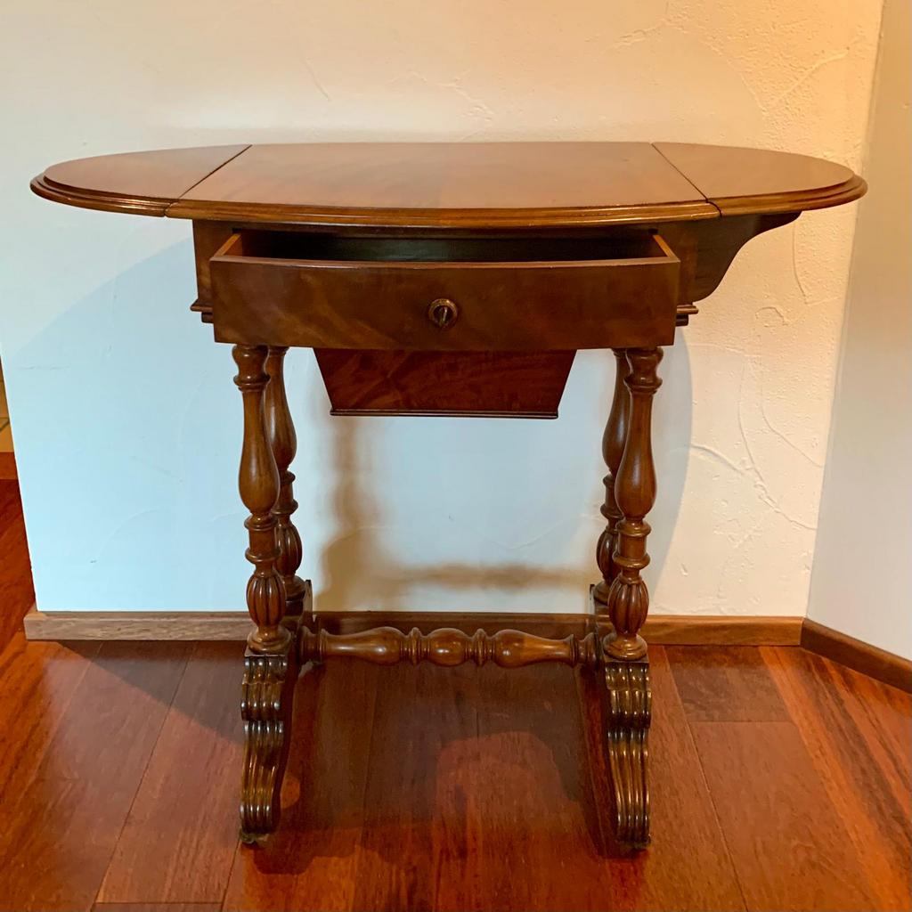 Table de couture ancienne (ou travailleuse), Enlèvement