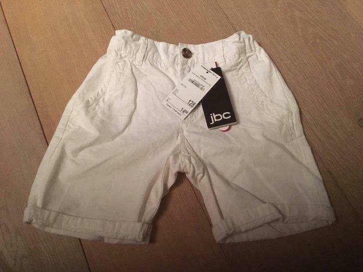 short jbc - maat 128 - nieuw, Ophalen of Verzenden, Nieuw, Jongen, Broek