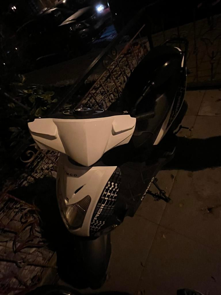 Kymco agility 50, Fietsen en Brommers, Ophalen, Overige modellen, Klasse A (25 km/u), Zo goed als nieuw