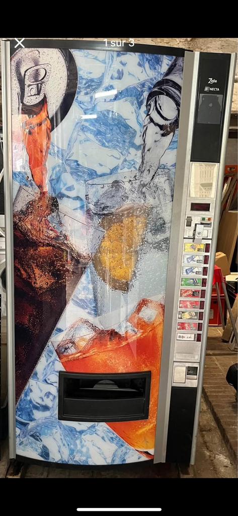 Distributeur de boissons froides Necta, Ophalen, Zo goed als nieuw