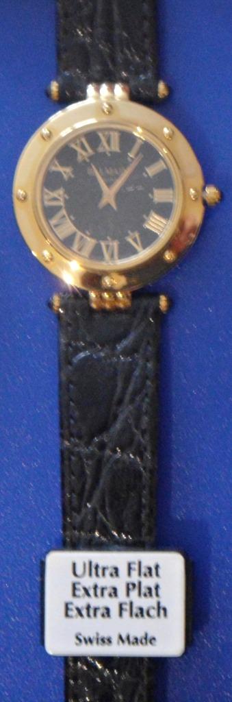 Montre ronde dame Pierre Balmain, plaqué or, arabesques, Verzamelen, Overige Verzamelen, Nieuw, Ophalen of Verzenden