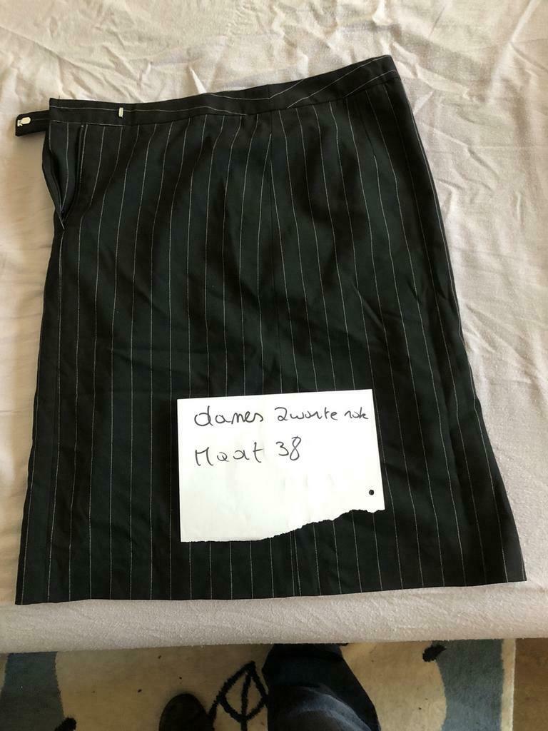 Dames rok, Ophalen, Maat 38/40 (M), Zwart, Boven de knie