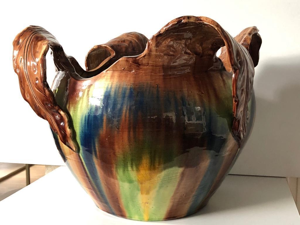 Grote cachepot in Vlaams aardewerk in art nouveau stijl, Ophalen