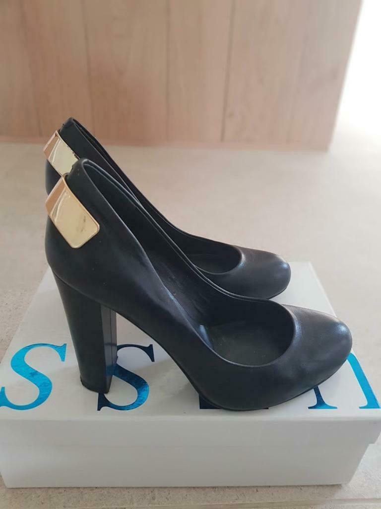 Pump Guess - maat 39 - zwart, Kleding | Dames, Guess, Zwart, Ophalen of Verzenden, Zo goed als nieuw