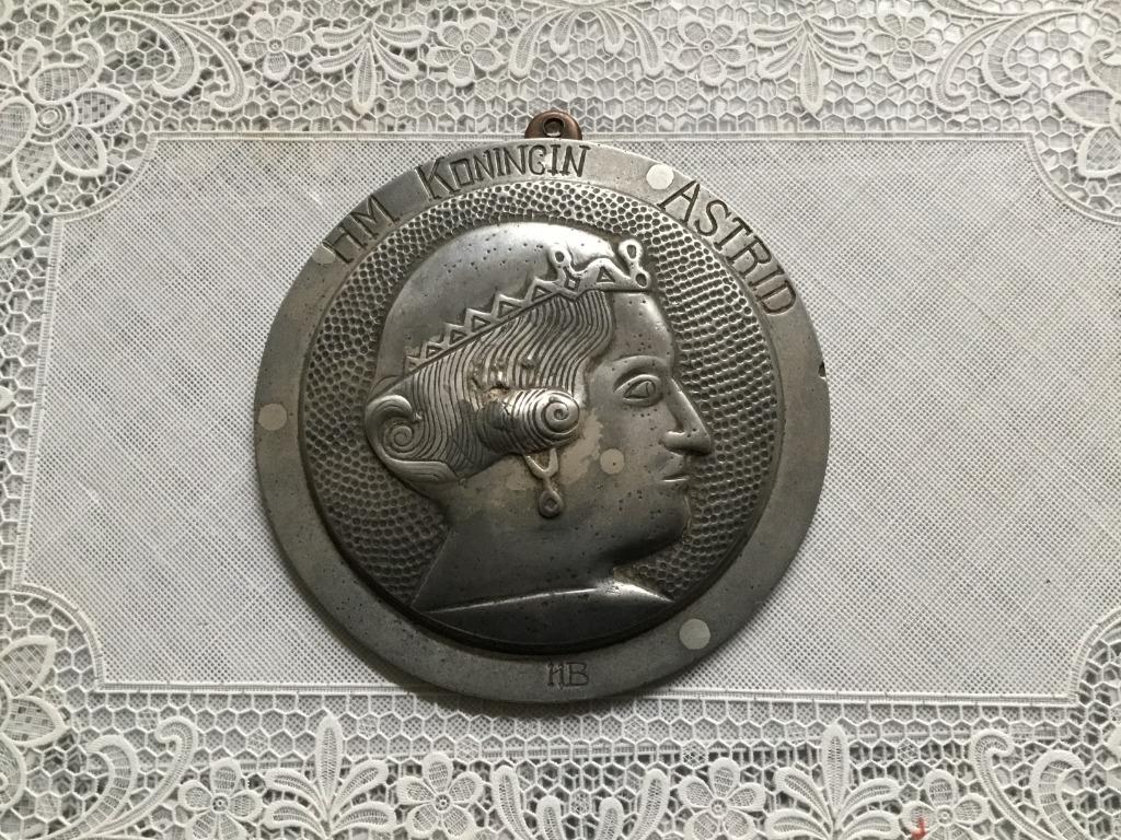 Koningin Astrid  Tin, Verzamelen, Verzenden, Gebruikt, Overige typen