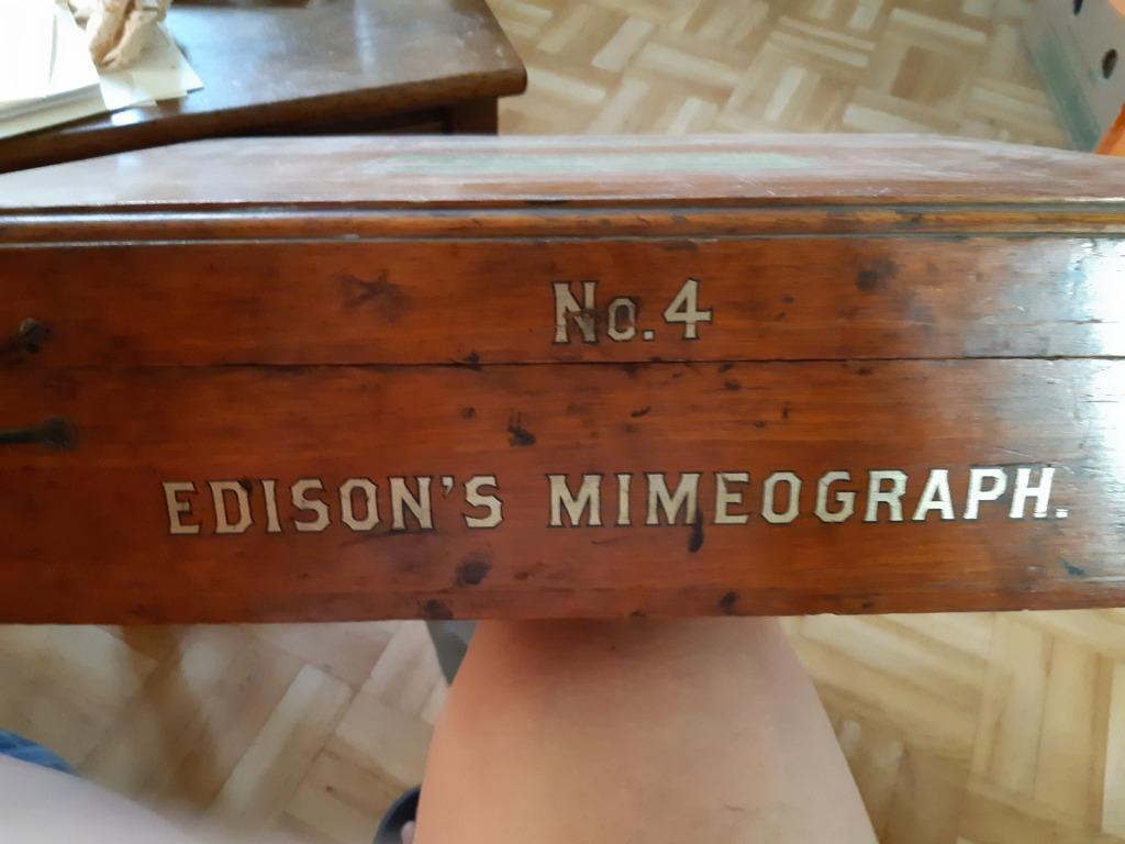 Miméographie Boîte Thomas EDISON antique, Antiquités & Art, Antiquités | Verre & Cristal, Enlèvement