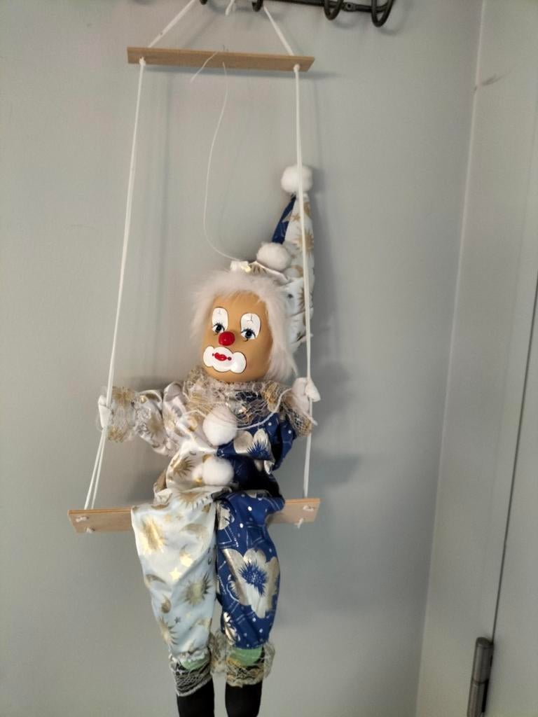 Pierrot op schommel (Harlekijn), Ophalen of Verzenden, Zo goed als nieuw