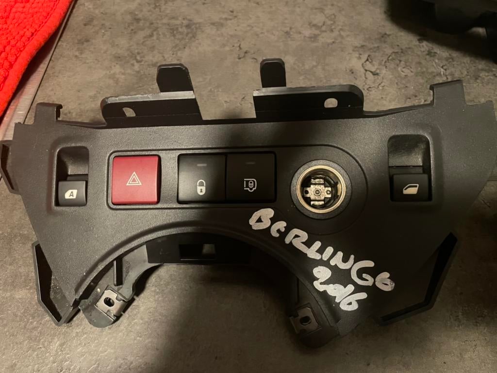 Bediening schakelaar Peugout partner/Citroën Berlingo, Auto-onderdelen, Dashboard en Schakelaars, Ophalen of Verzenden, Citroën