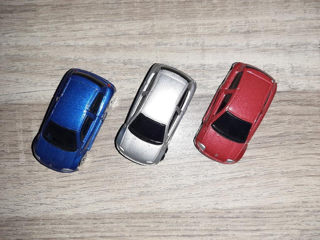 3x Maisto Renault Clio Sport V6 24V, Ophalen of Verzenden, Zo goed als nieuw, Auto