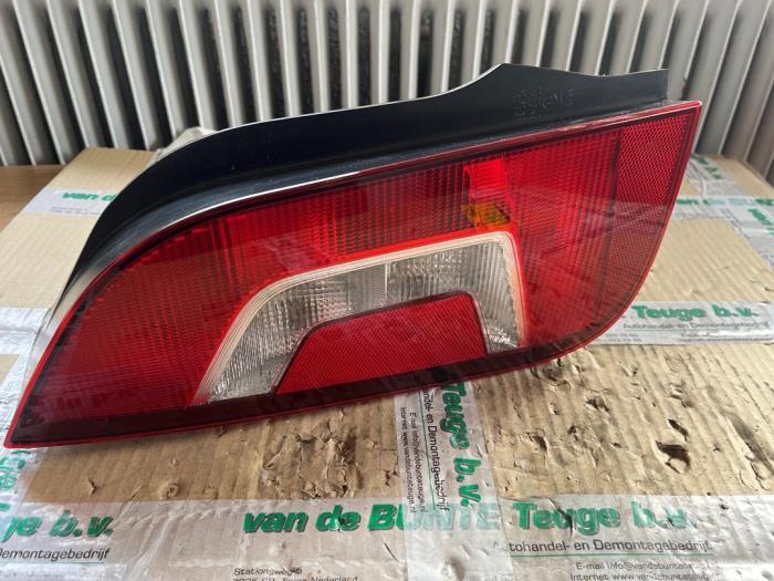 Feu arrière gauche d'un Volkswagen UP, Autos : Pièces & Accessoires, Volkswagen, -, 3 mois de garantie, Utilisé