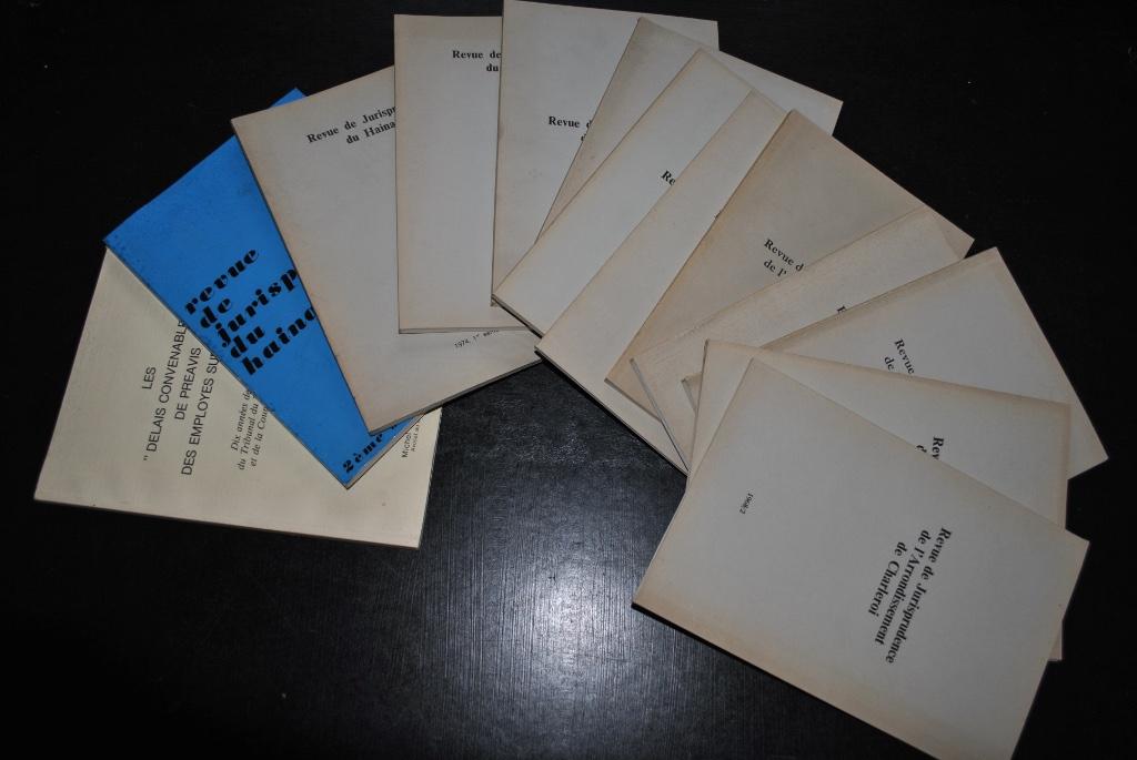 Lot de 13 revues de Jurisprudence arrondissement Charleroi, Enlèvement ou Envoi, 20e siècle ou après, Utilisé