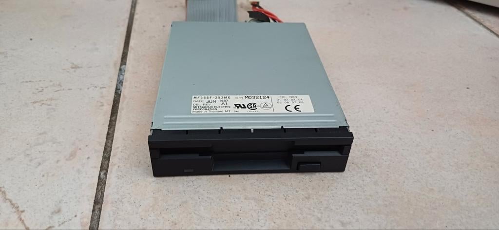 Lecteur floppy, Enlèvement ou Envoi, Comme neuf