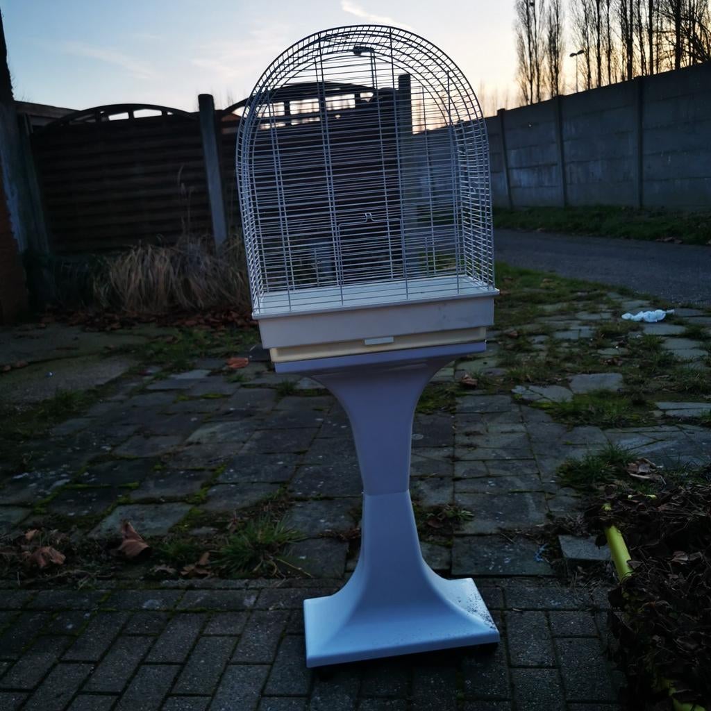 Vogelkooien, Ophalen
