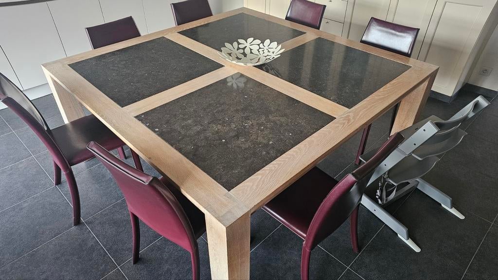 Zeer degelijke eiken tafel met graniet blad 180x180, Tuin en Terras, Ophalen