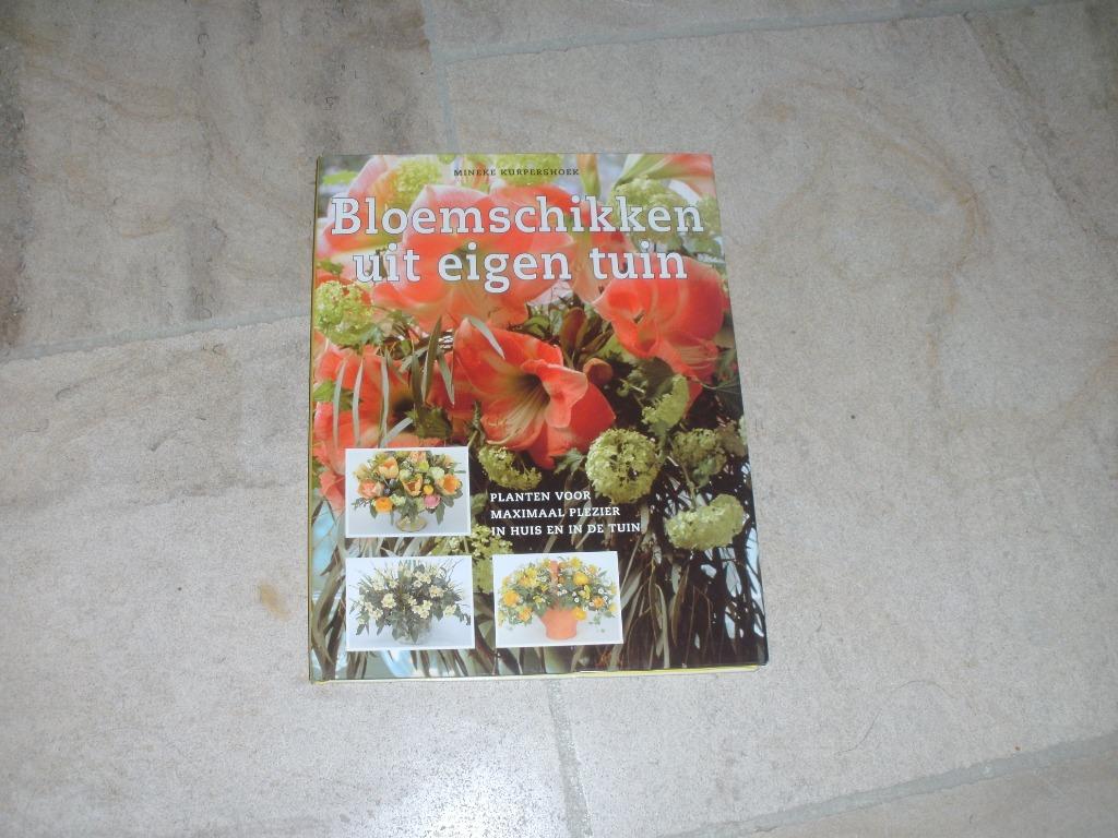Bloemschikken uit eigen tuin/Minneke Kurpenhoek, Boeken, Ophalen of Verzenden, Nieuw, Minneke Kurpenhoek