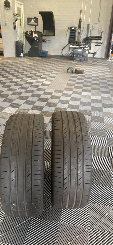 245/45/19-9w merk continental per stuk 70 eur zomer banden, Enlèvement