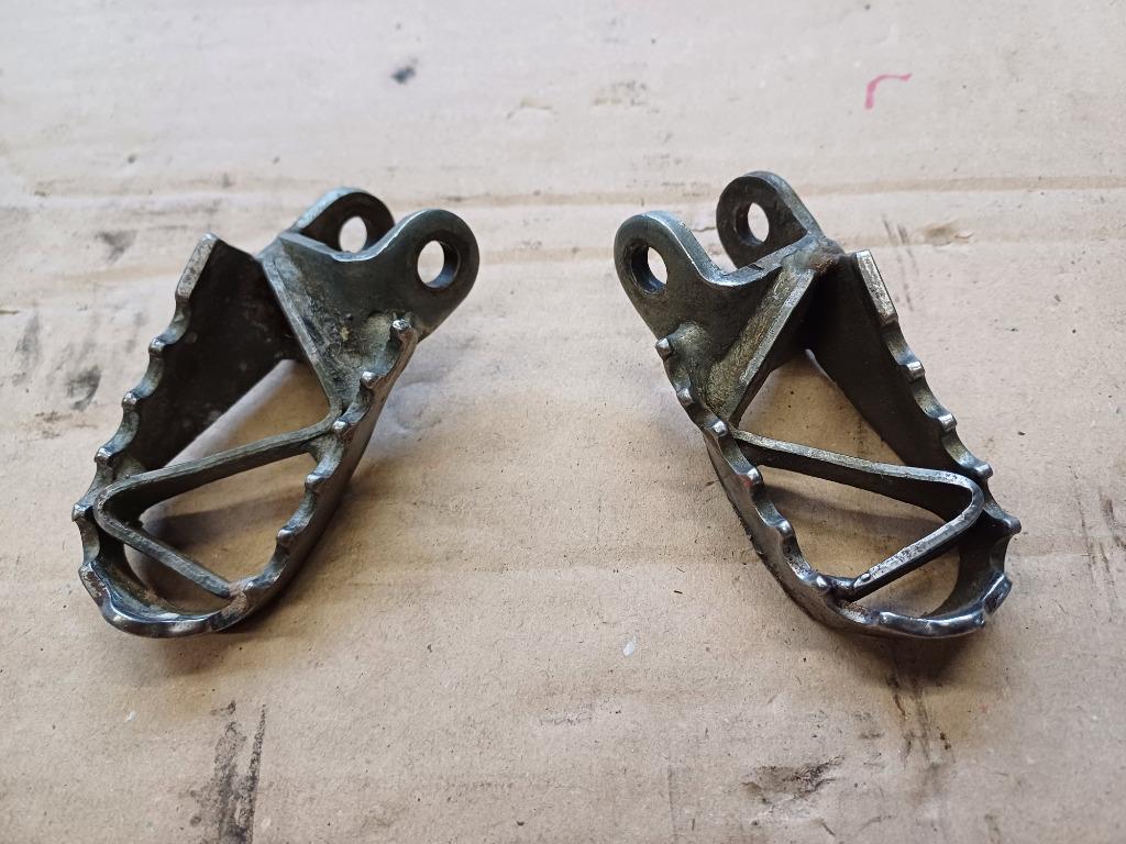honda xr 650 set voetsteunen, Motoren, Ophalen of Verzenden, Gebruikt