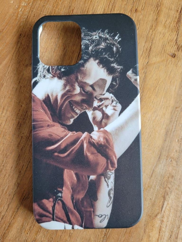 Apple I phone 12 Pro hard cover Harry Styles, Télécoms, Téléphonie mobile | Housses, Coques & Façades | Apple iPhone, Enlèvement ou Envoi