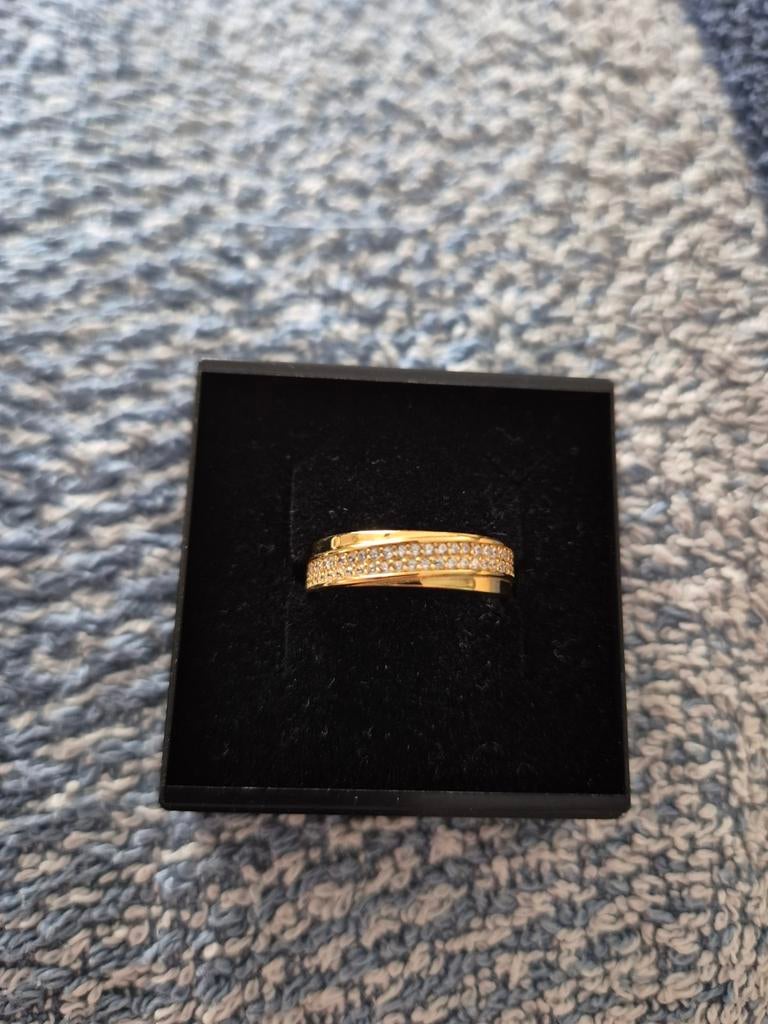 Nieuwe zilveren vergulde ring maat 53, Bijoux, Sacs & Beauté, Bagues, Neuf, Enlèvement ou Envoi, Or, Avec cristal